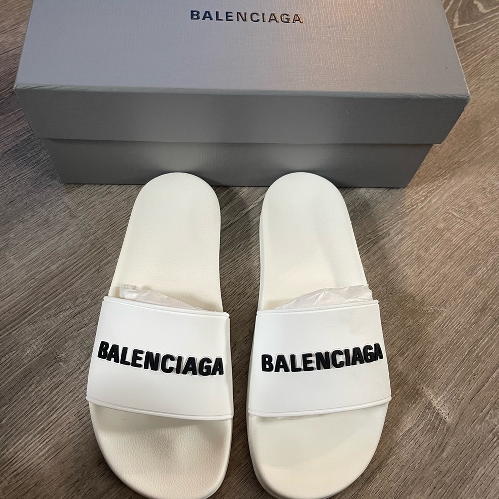 ❌❌❌SOLD❌❌❌Balenciaga Mens Logo Pool Slides white (Size USA 7/EUR 40)